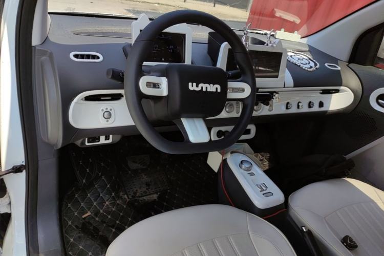 Used CHANGAN NEVO Lumin 2022 210km Sweet Edition Center Console