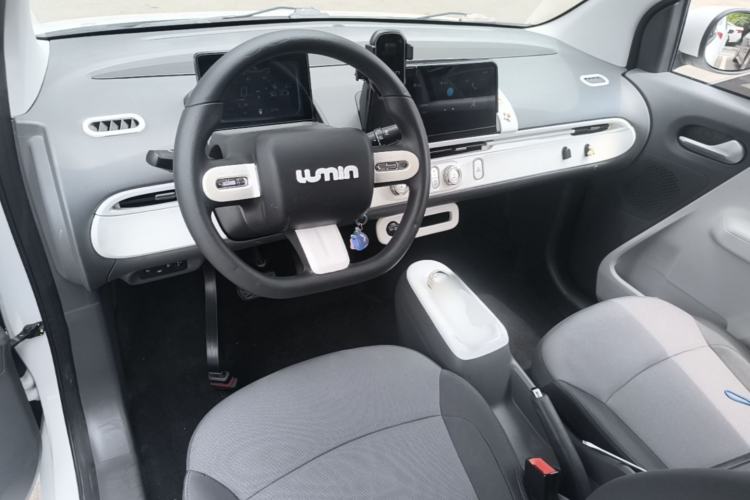 Used CHANGAN NEVO Lumin 2022 155 km – Refreshingly Sweet Edition Center Console