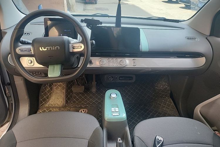 Used CHANGAN NEVO Lumin 2022 155 km – Refreshingly Sweet Edition Center Console