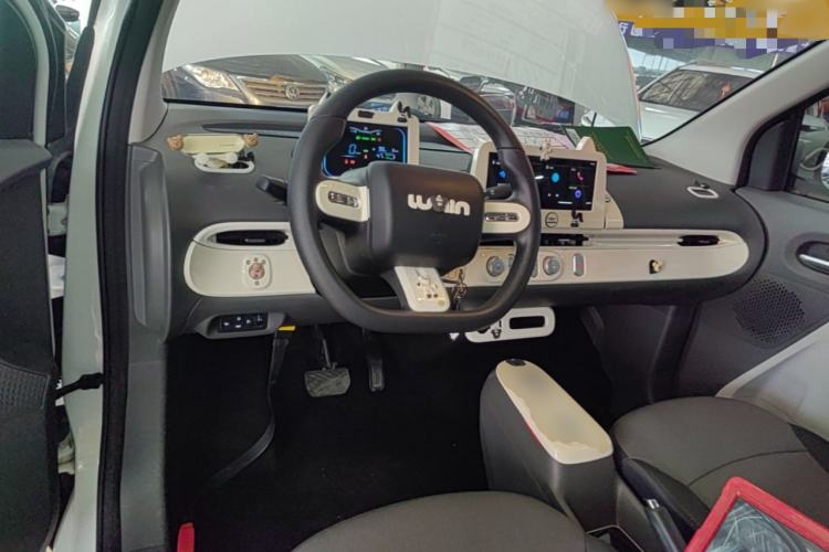 Used CHANGAN NEVO Lumin 2022 210km Sweet Edition Center Console