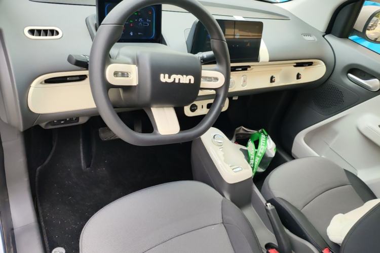Used CHANGAN NEVO Lumin 2022 155 km – Refreshingly Sweet Edition Center Console