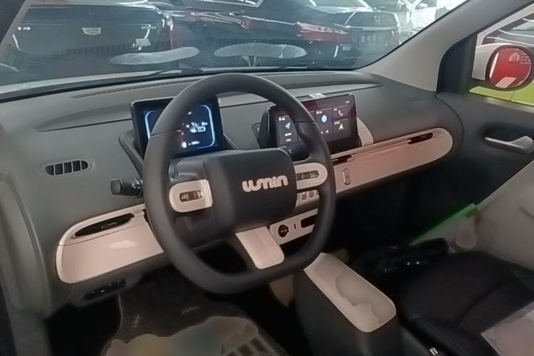 Used CHANGAN NEVO Lumin 2022 155 km – Refreshingly Sweet Edition Center Console