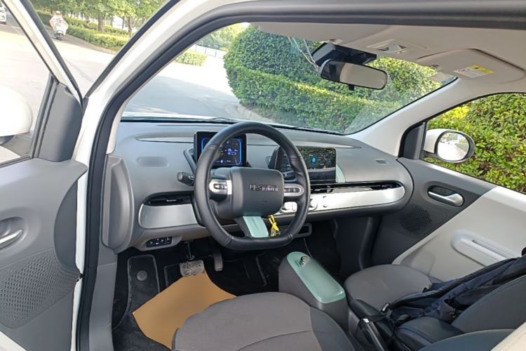 Used CHANGAN NEVO Lumin 2022 155 km – Refreshingly Sweet Edition Center Console