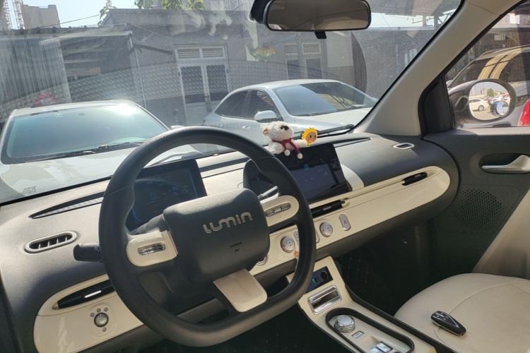 Used CHANGAN NEVO Lumin 2022 210km Sweet Edition Center Console