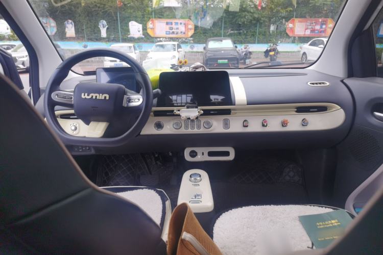 Used CHANGAN NEVO Lumin 2022 210km Sweet Edition Center Console