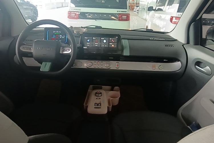 Used CHANGAN NEVO Lumin 2022 210km Sweet Edition Center Console