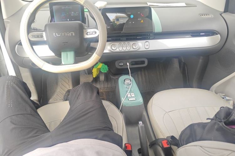 Used CHANGAN NEVO Lumin 2022 155 km – Refreshingly Sweet Edition Center Console