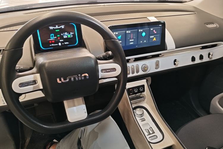 Used CHANGAN NEVO Lumin 2022 210km Sweet Edition Center Console
