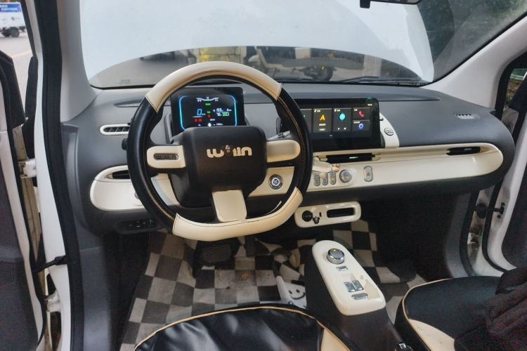 Used CHANGAN NEVO Lumin 2022 210km Sweet Edition Center Console