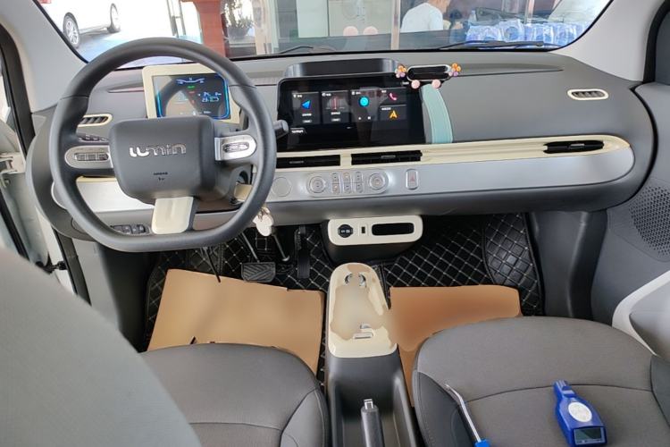 Used CHANGAN NEVO Lumin 2022 155 km – Refreshingly Sweet Edition Center Console
