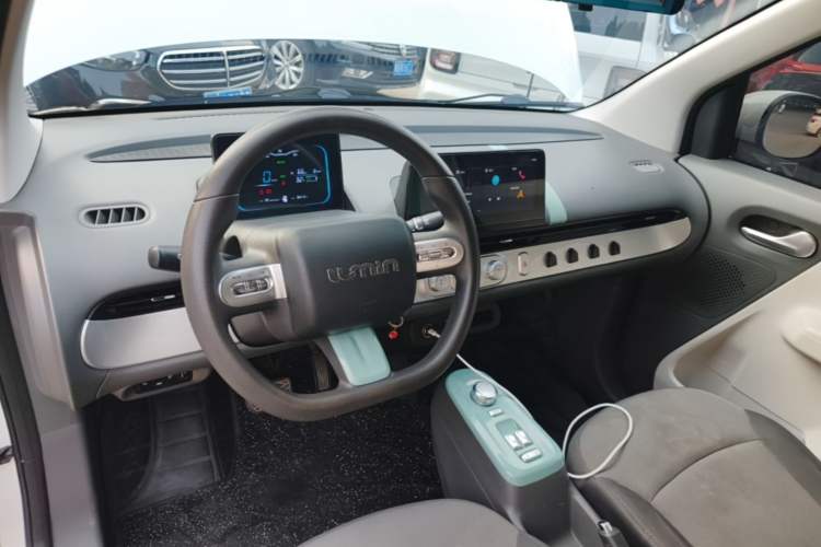 Used CHANGAN NEVO Lumin 2022 210km Sweet Edition Center Console