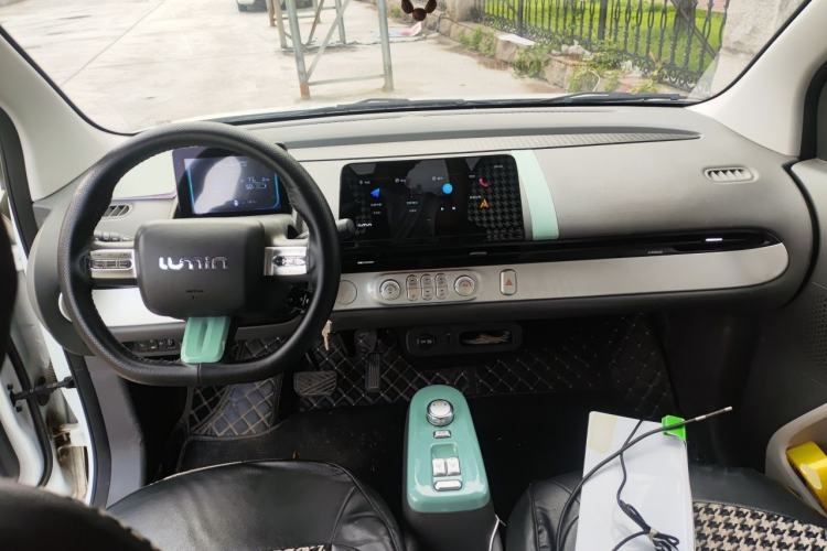 Used CHANGAN NEVO Lumin 2022 155 km – Refreshingly Sweet Edition Center Console