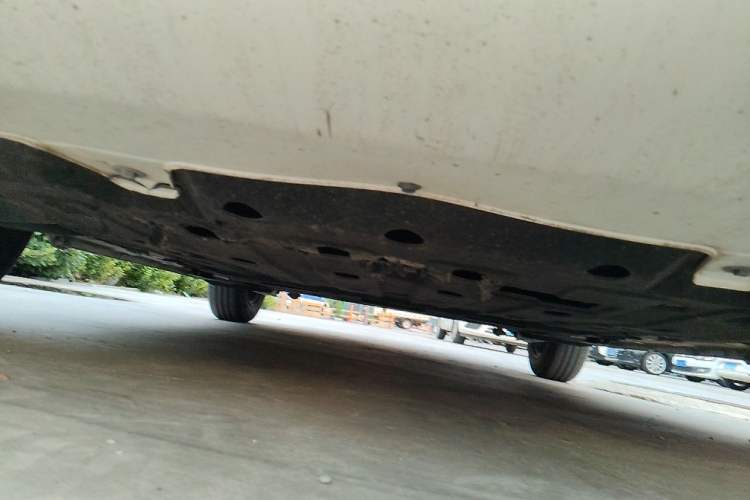 Used CHANGAN NEVO Lumin 2022 210km Sweet Edition Chassis Front