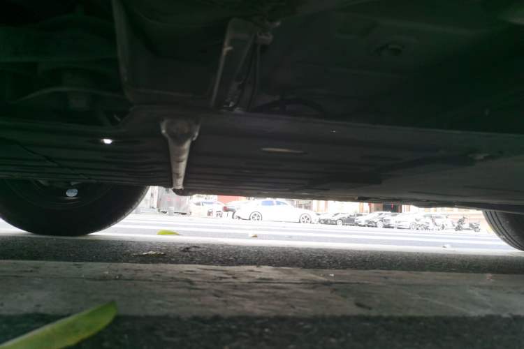 Used CHANGAN NEVO Lumin 2022 155 km – Refreshingly Sweet Edition Chassis Front Left
