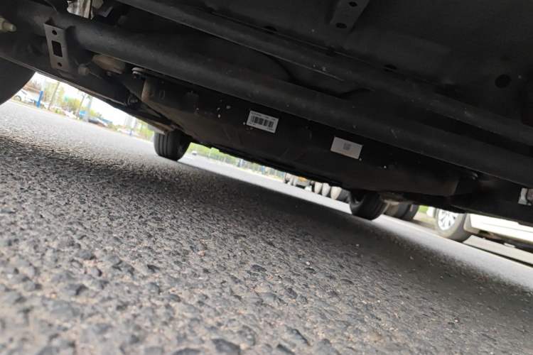 Used CHANGAN NEVO Lumin 2022 155 km – Refreshingly Sweet Edition Chassis Front Left