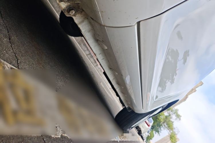 Used CHANGAN NEVO Lumin 2022 210km Sweet Edition Chassis Front Left