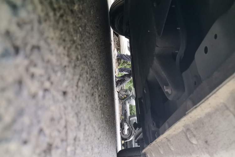 Used CHANGAN NEVO Lumin 2022 210km Sweet Edition Chassis Front Left