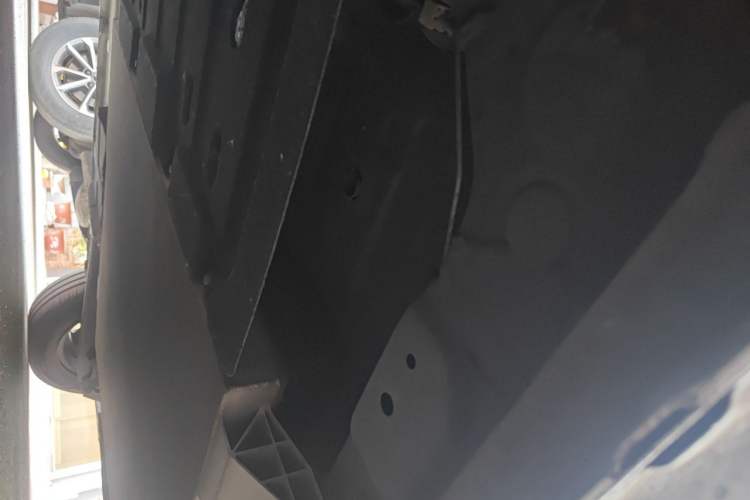 Used CHANGAN NEVO Lumin 2022 210km Sweet Edition Chassis Front Left