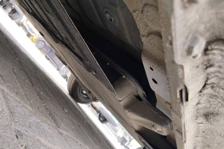 Used CHANGAN NEVO Lumin 2022 210km Sweet Edition Chassis Front Left