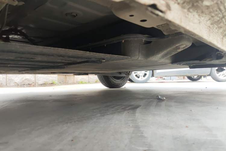 Used CHANGAN NEVO Lumin 2022 155 km – Refreshingly Sweet Edition Chassis Front Left