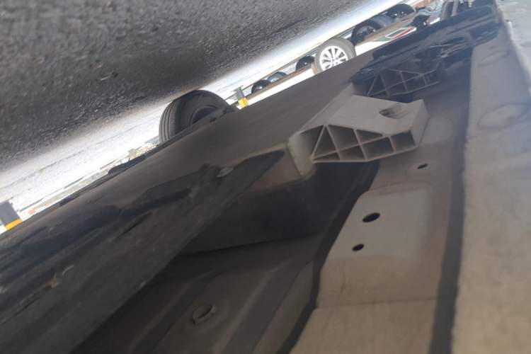 Used CHANGAN NEVO Lumin 2022 210km Sweet Edition Chassis Front Right
