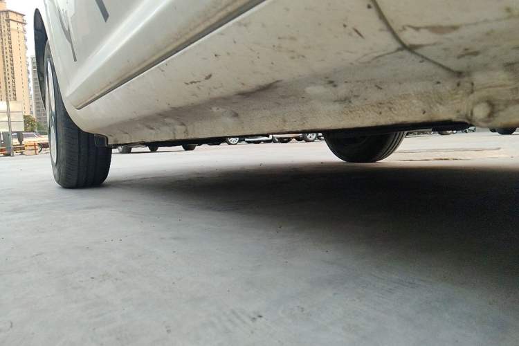 Used CHANGAN NEVO Lumin 2022 210km Sweet Edition Chassis Front Right