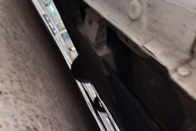 Used CHANGAN NEVO Lumin 2022 210km Sweet Edition Chassis Front Right