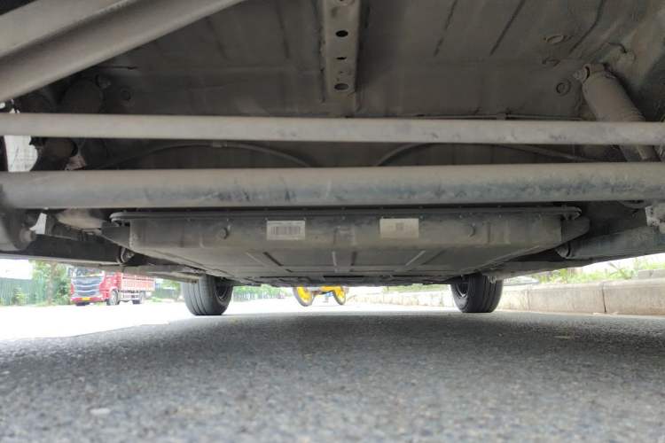 Used CHANGAN NEVO Lumin 2022 155 km – Refreshingly Sweet Edition Chassis Rear