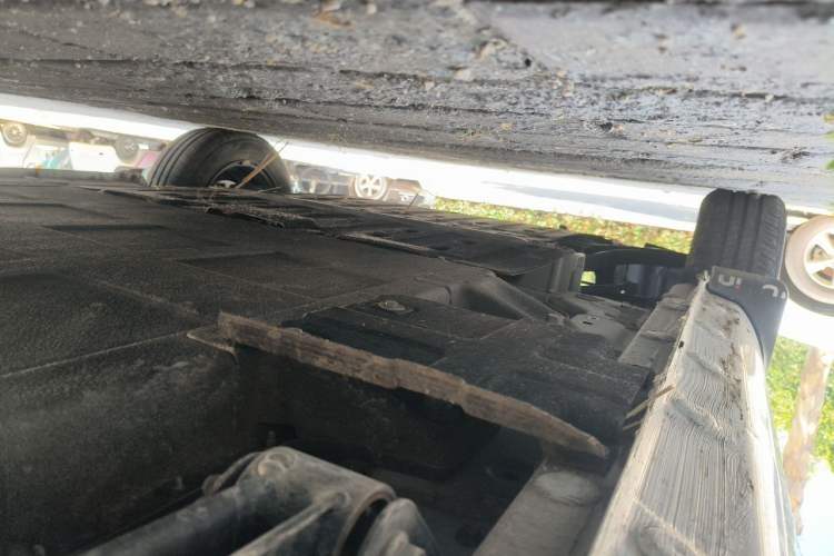 Used CHANGAN NEVO Lumin 2022 155 km – Refreshingly Sweet Edition Chassis Rear Left