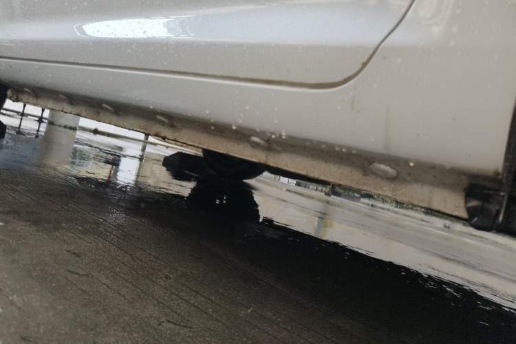 Used CHANGAN NEVO Lumin 2022 210km Sweet Edition Chassis Rear Left