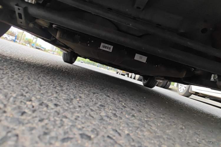 Used CHANGAN NEVO Lumin 2022 155 km – Refreshingly Sweet Edition Chassis Rear Left