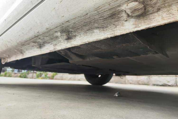 Used CHANGAN NEVO Lumin 2022 155 km – Refreshingly Sweet Edition Chassis Rear Left