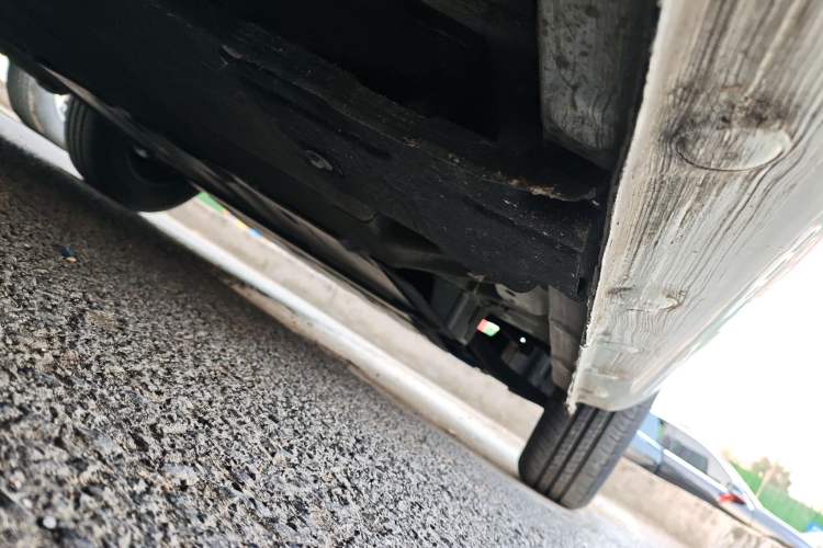 Used CHANGAN NEVO Lumin 2022 155 km – Refreshingly Sweet Edition Chassis Rear Right