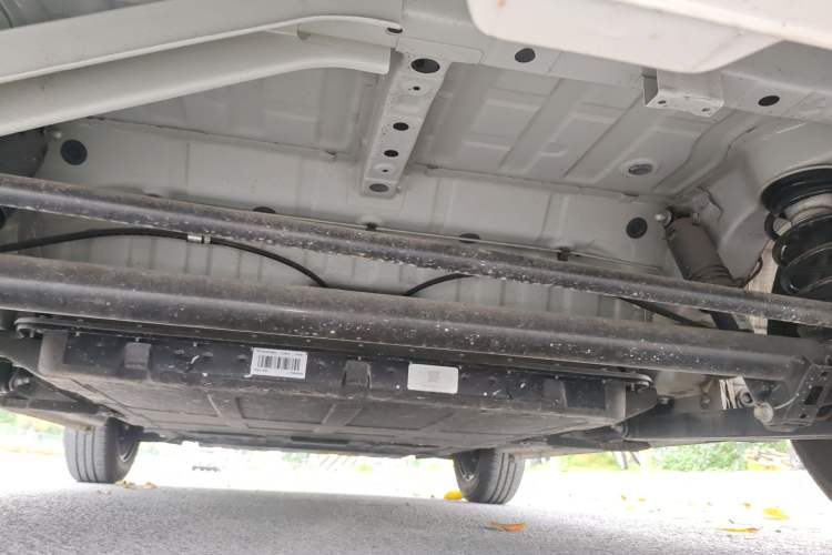Used CHANGAN NEVO Lumin 2022 155 km – Refreshingly Sweet Edition Chassis Rear
