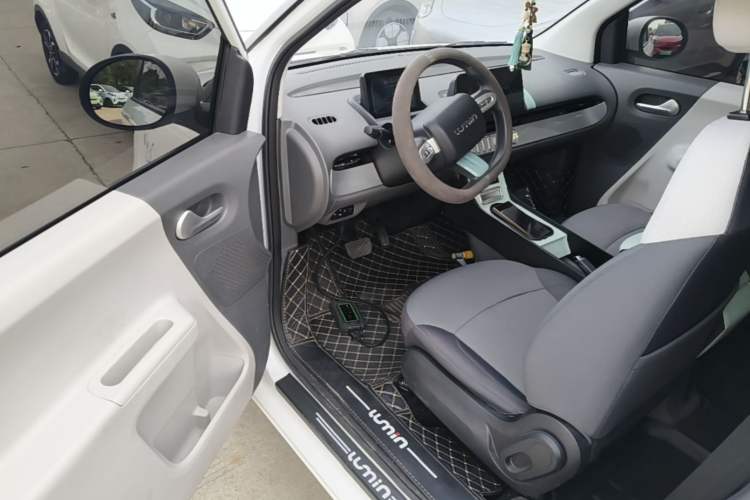 Used CHANGAN NEVO Lumin 2022 155 km – Refreshingly Sweet Edition Driver Seat