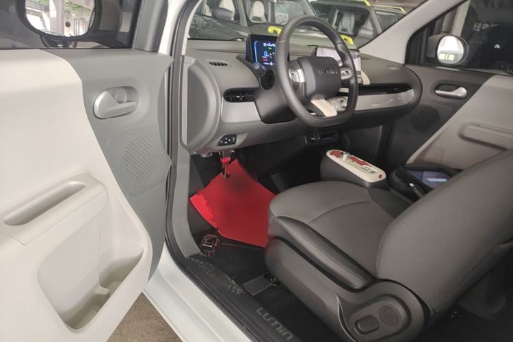 Used CHANGAN NEVO Lumin 2022 155 km – Refreshingly Sweet Edition Driver Seat