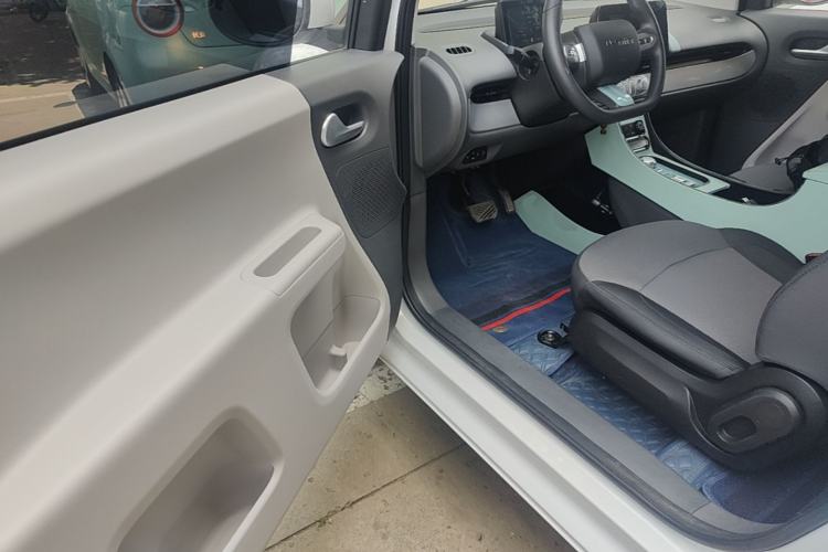 Used CHANGAN NEVO Lumin 2022 155 km – Refreshingly Sweet Edition Driver Seat