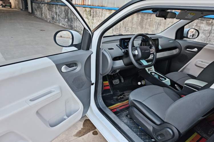 Used CHANGAN NEVO Lumin 2022 155 km – Refreshingly Sweet Edition Driver Seat