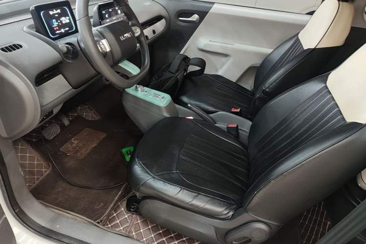 Used CHANGAN NEVO Lumin 2022 155 km – Refreshingly Sweet Edition Driver Seat