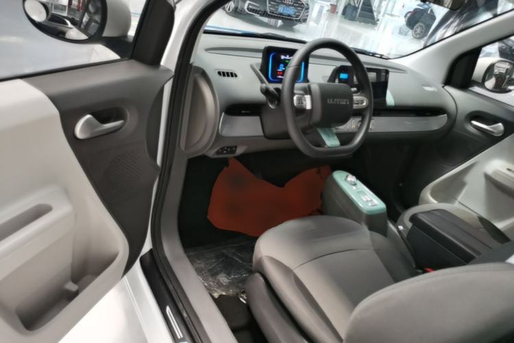 Used CHANGAN NEVO Lumin 2022 155 km – Refreshingly Sweet Edition Driver Seat