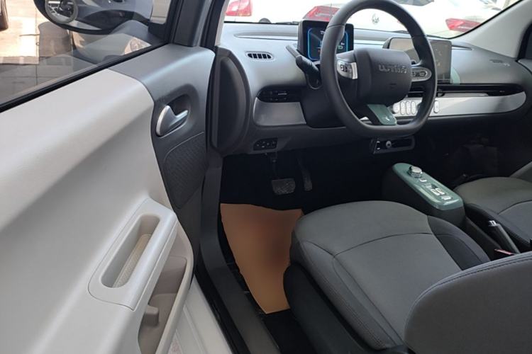 Used CHANGAN NEVO Lumin 2022 155 km – Refreshingly Sweet Edition Driver Seat