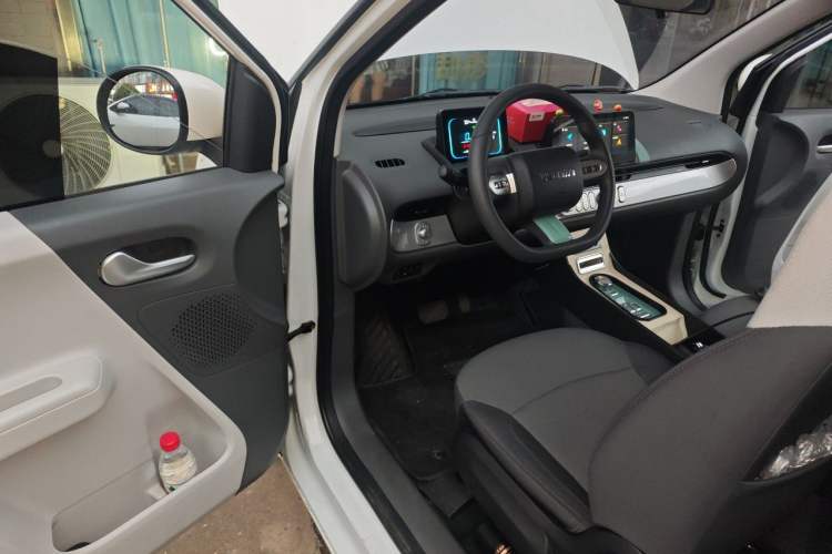 Used CHANGAN NEVO Lumin 2022 155 km – Refreshingly Sweet Edition Driver Seat