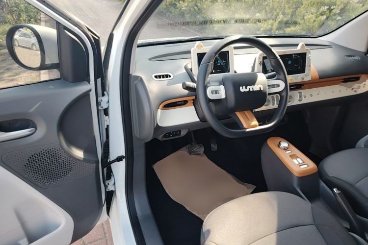 Used CHANGAN NEVO Lumin 2022 155 km – Refreshingly Sweet Edition Driver Seat