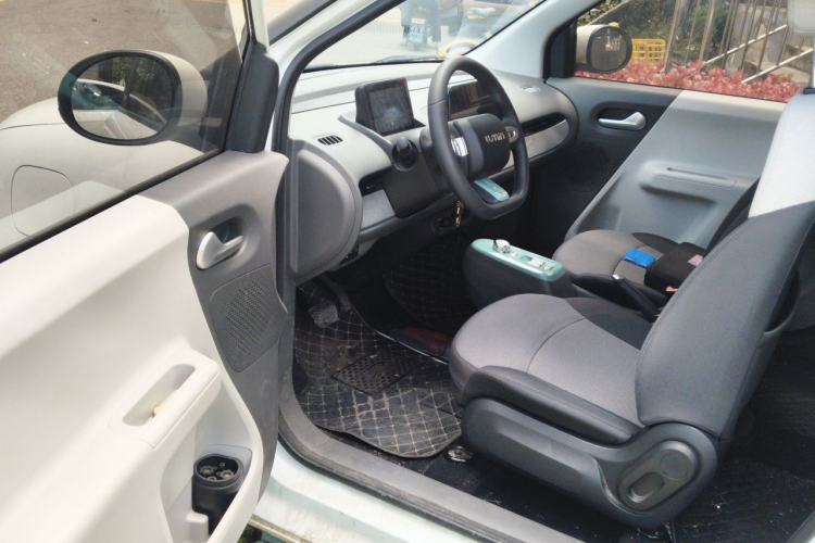 Used CHANGAN NEVO Lumin 2022 155 km – Refreshingly Sweet Edition Driver Seat