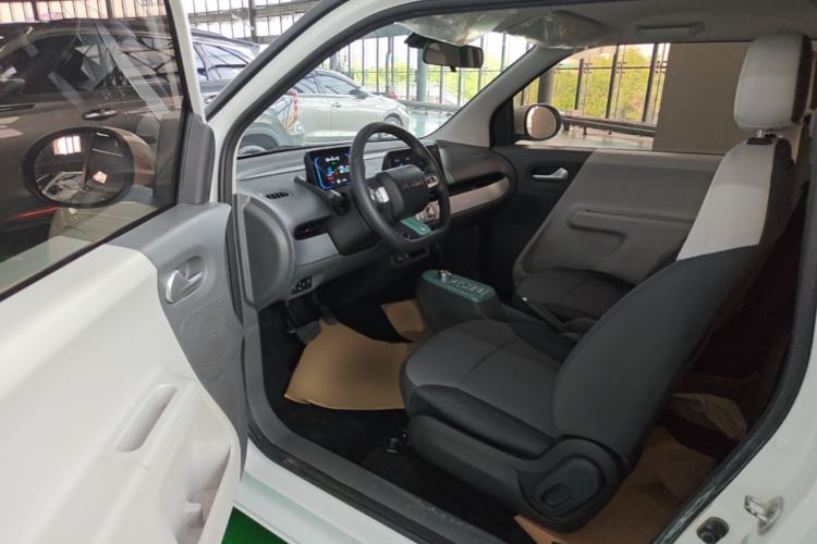 Used CHANGAN NEVO Lumin 2022 155 km – Refreshingly Sweet Edition Driver Seat