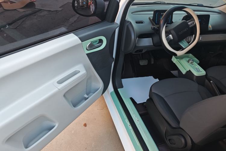 Used CHANGAN NEVO Lumin 2022 155 km – Refreshingly Sweet Edition Driver Seat