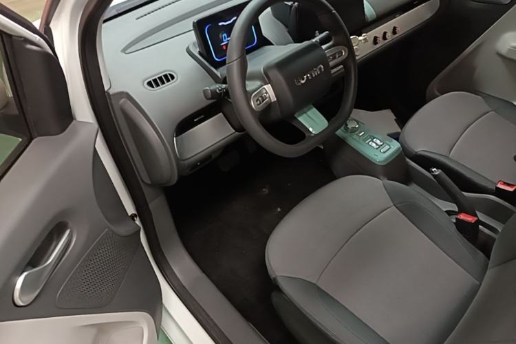 Used CHANGAN NEVO Lumin 2022 155 km – Refreshingly Sweet Edition Driver Seat