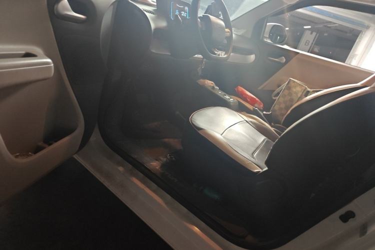 Used CHANGAN NEVO Lumin 2022 155 km – Refreshingly Sweet Edition Driver Seat