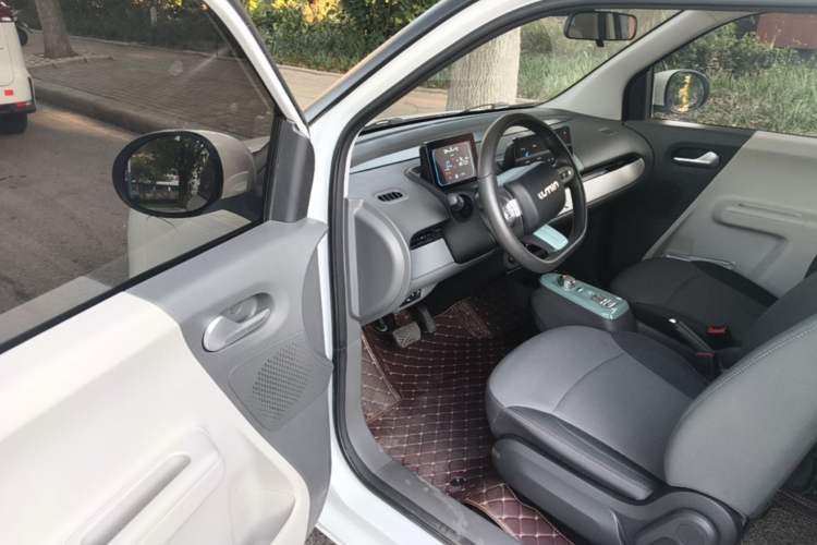 Used CHANGAN NEVO Lumin 2022 155 km – Refreshingly Sweet Edition Driver Seat