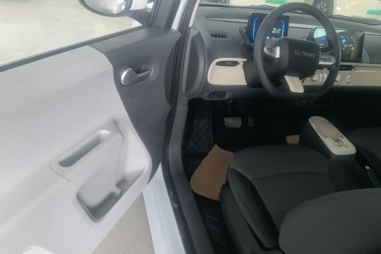 Used CHANGAN NEVO Lumin 2022 155 km – Refreshingly Sweet Edition Driver Seat